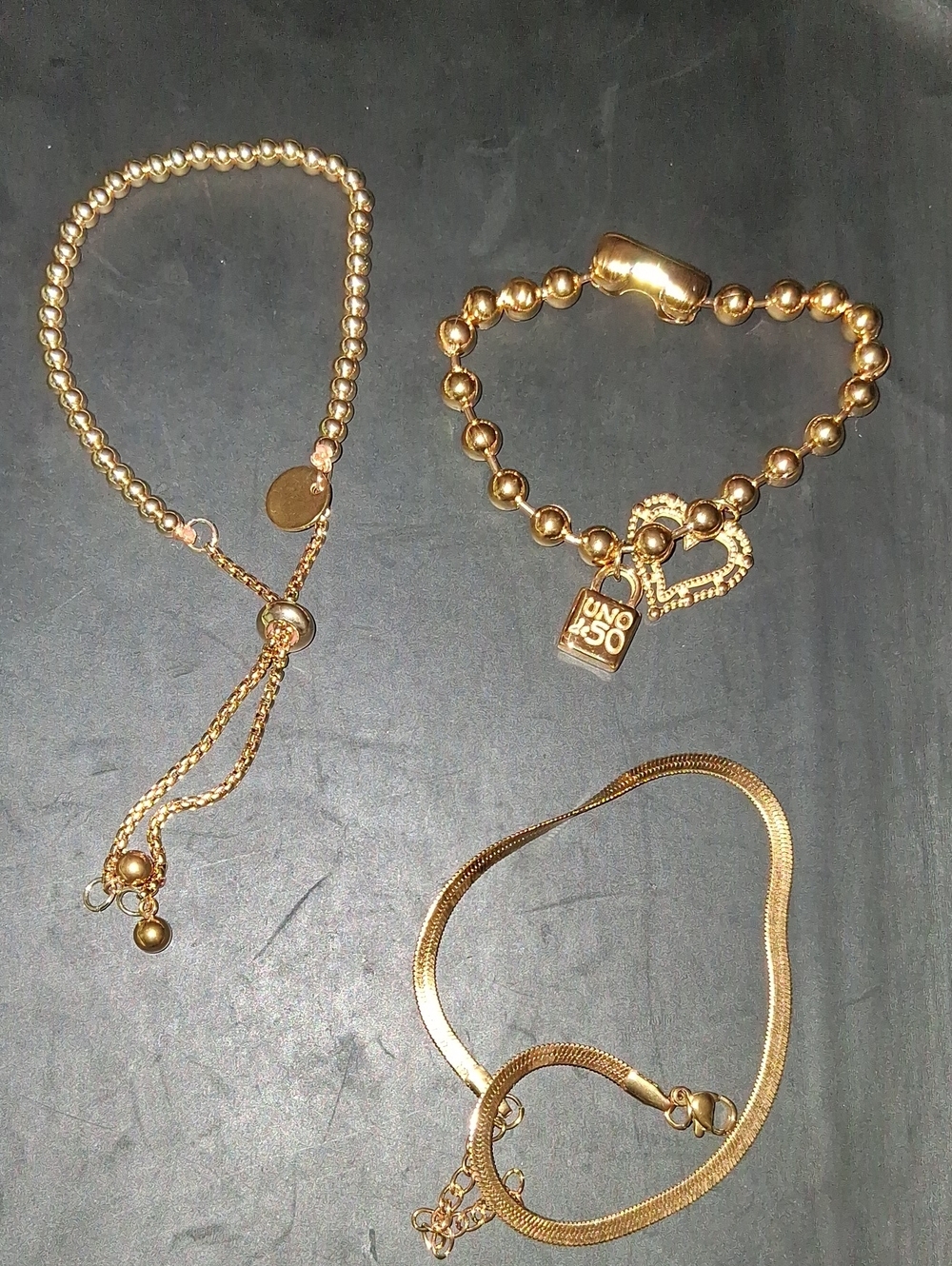 UNO de 50 Gold Beaded Heart Charm Bracelet and Chain Set